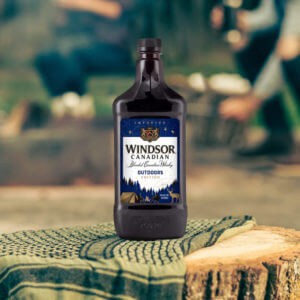 Windsor Canadian - outdoors edition Bottle on wood